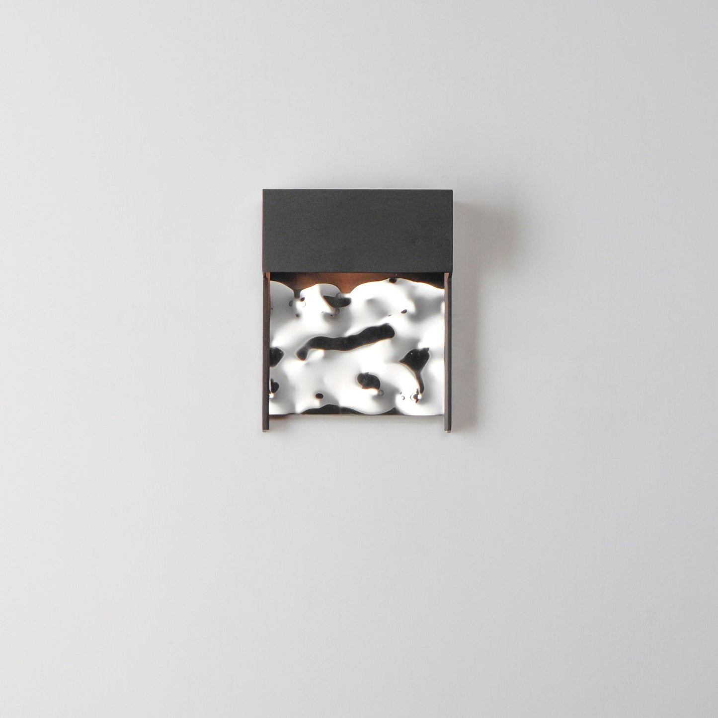 Coulee Outdoor LED Single Wall Light in Detail.