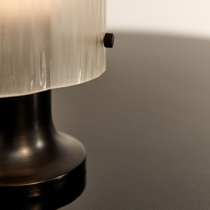 Seine Portable Lamp in Detail.