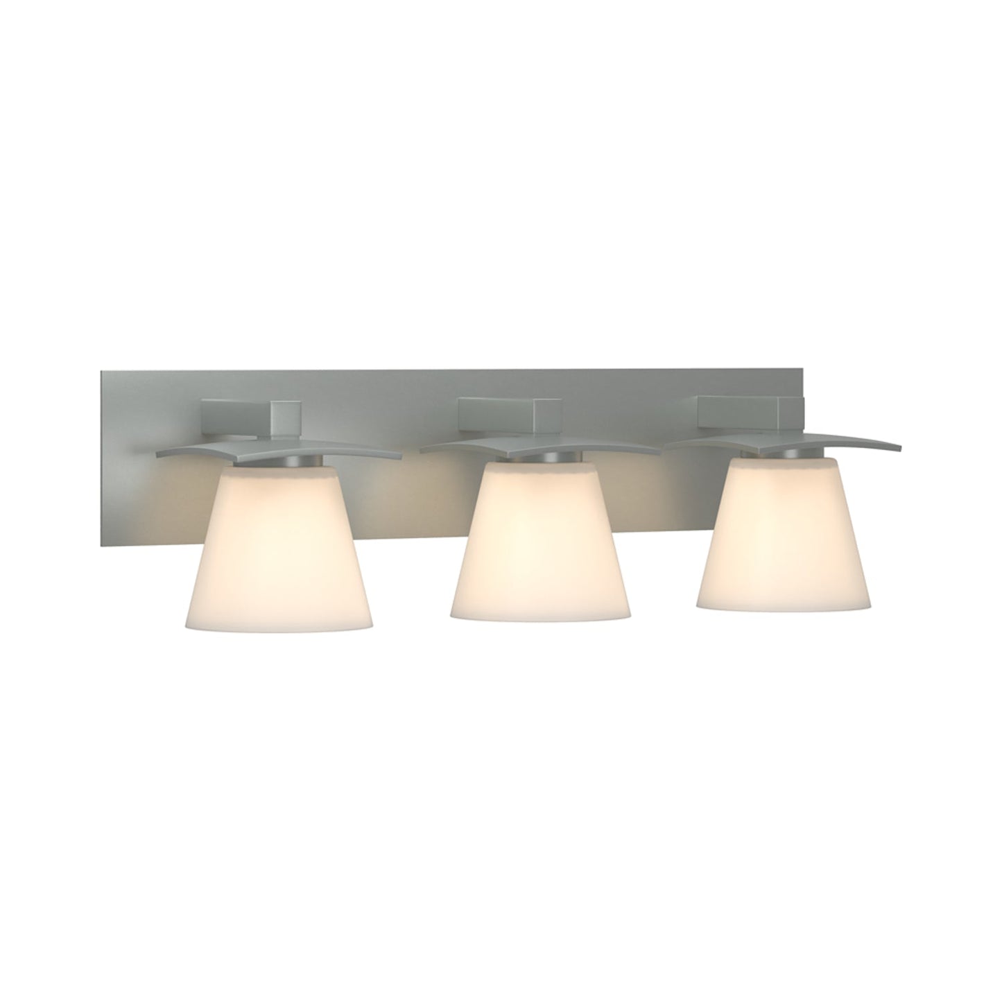 Wren Bath Vanity Light in Vintage Platinum.