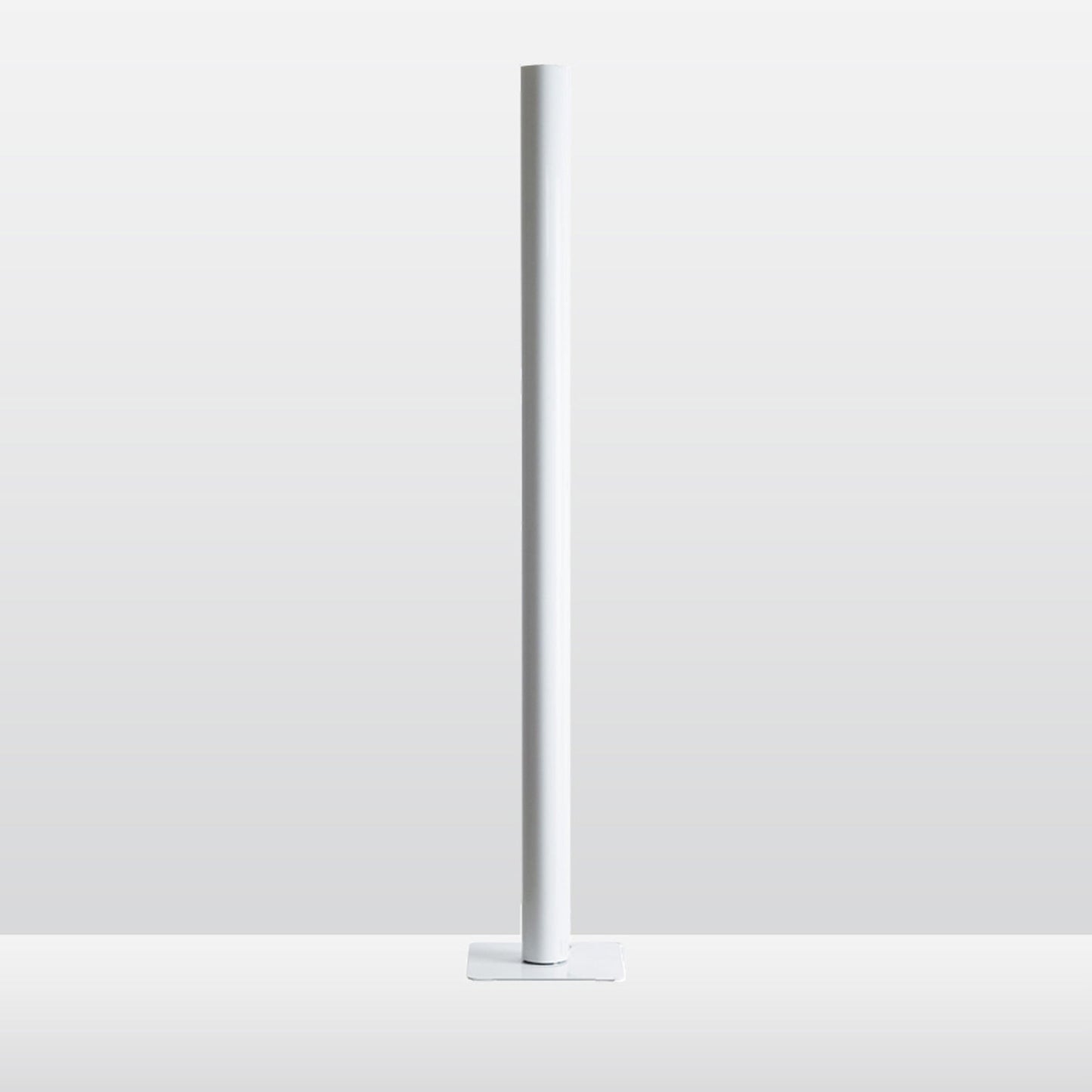 Ilio LED Floor Lamp in White.