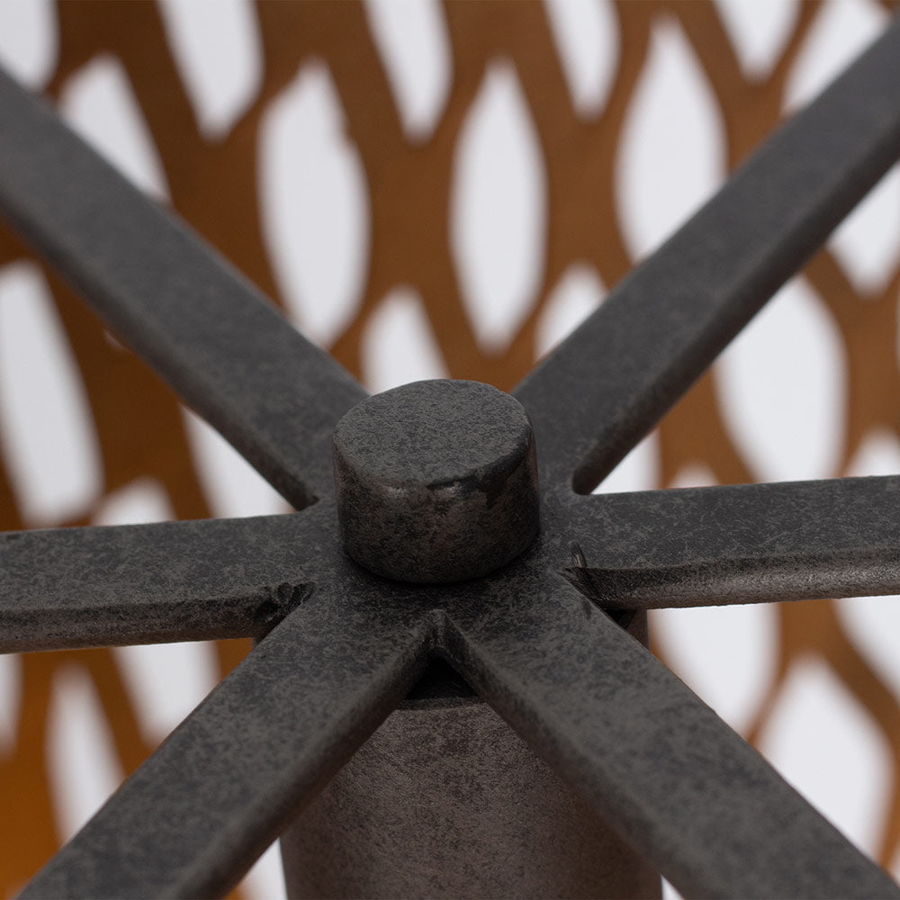 Plexus Floor Lamp in Detail.