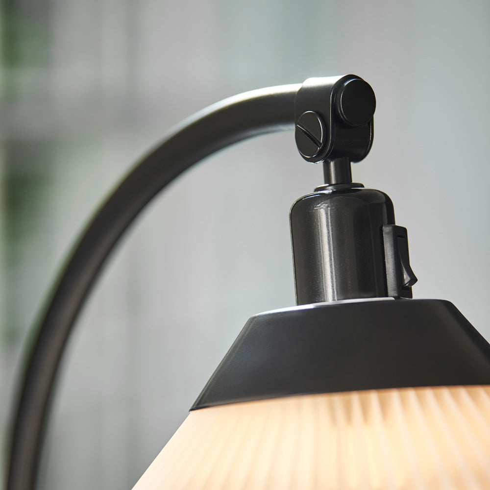 368 Floor Lamp in Detail.