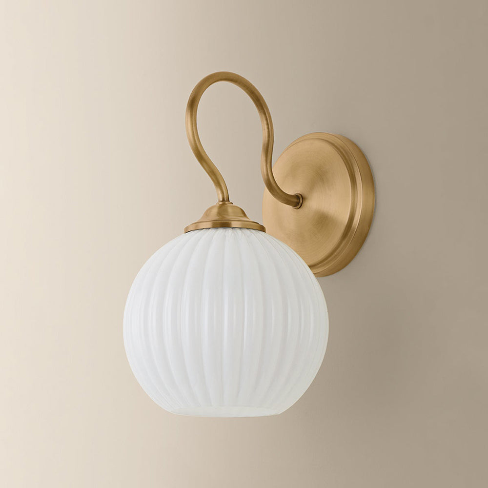 Vida Wall Light in Detail.