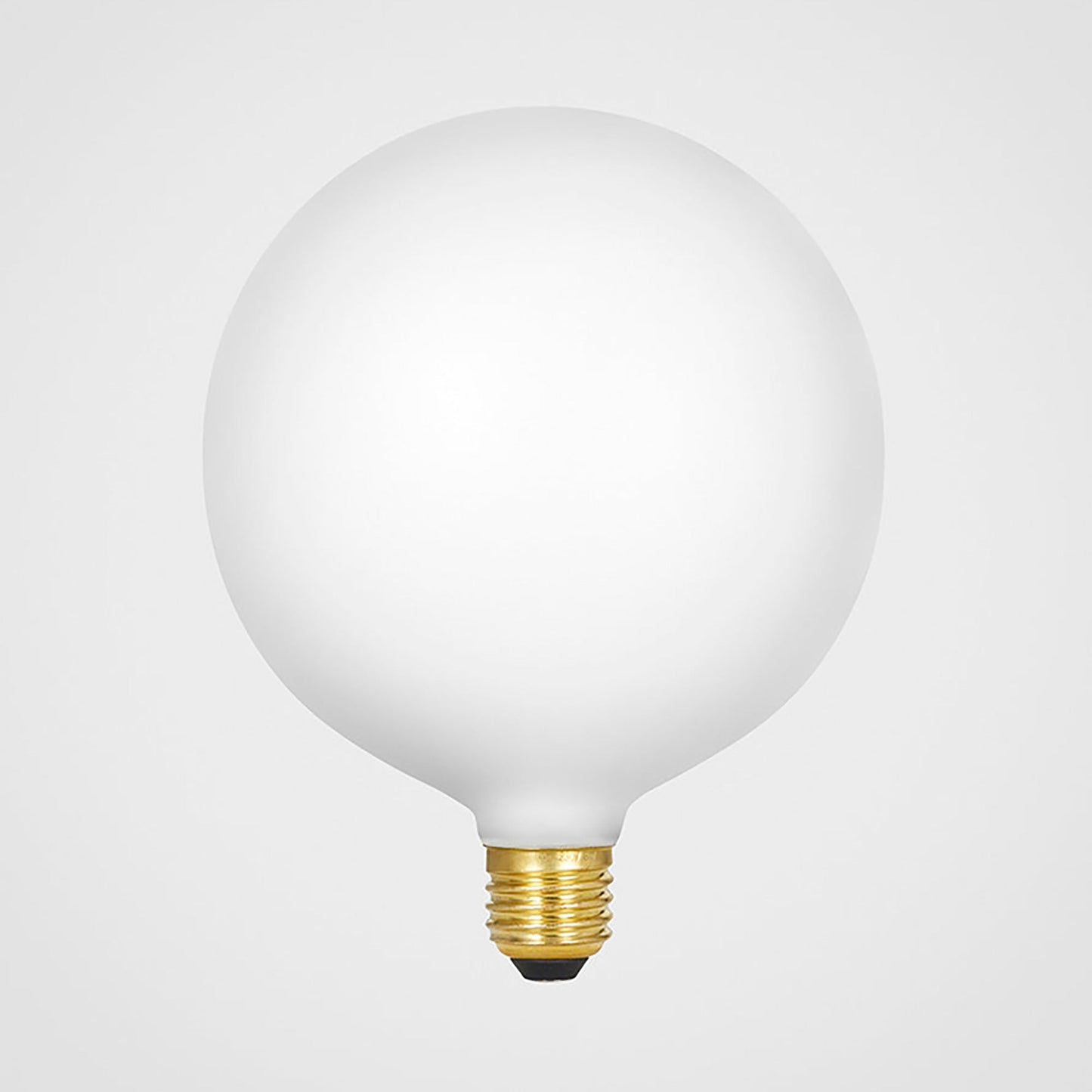 Sphere IV Medium Base G47 Type LED Bulb in Detail.