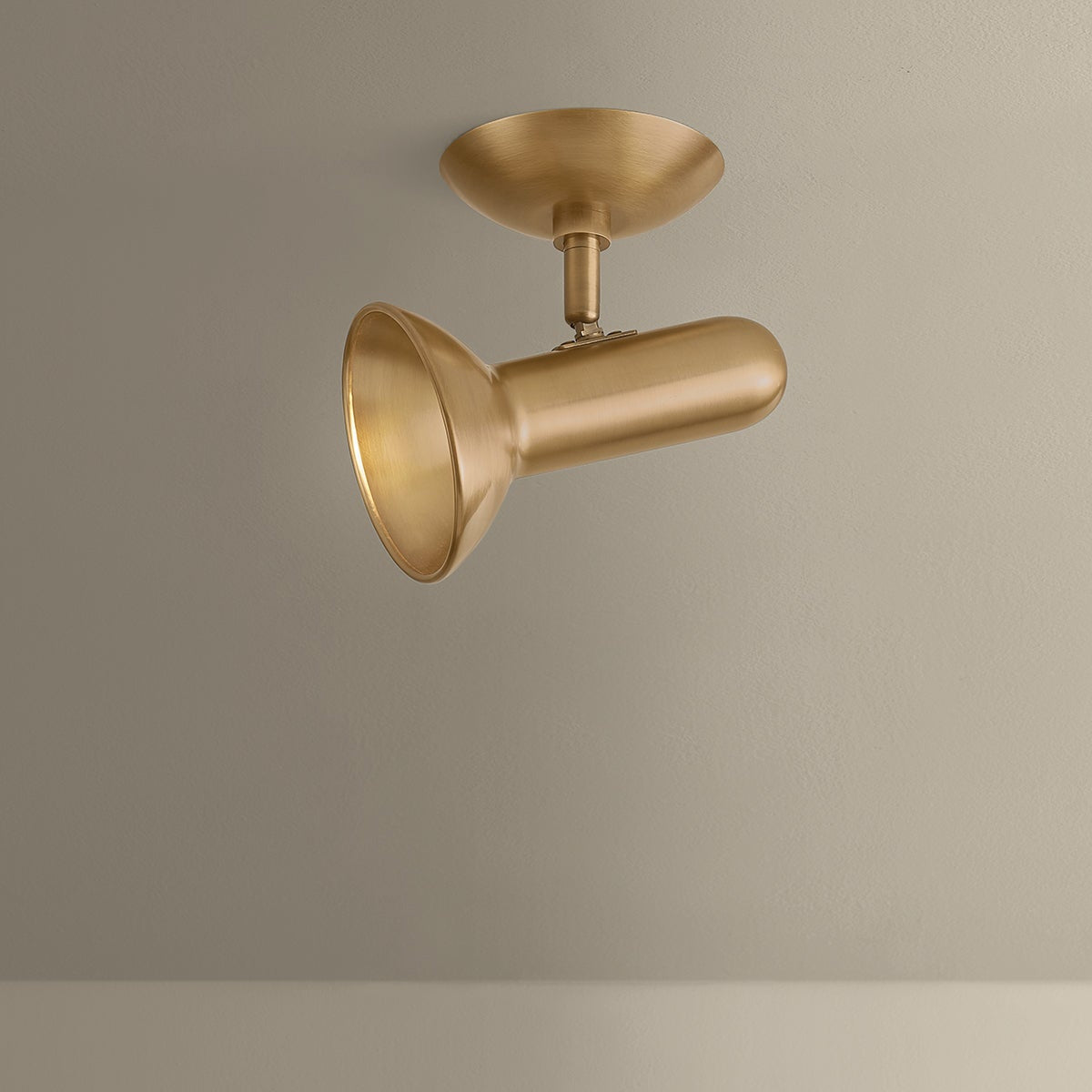 Bjorn Ceiling / Wall Light in Detail.