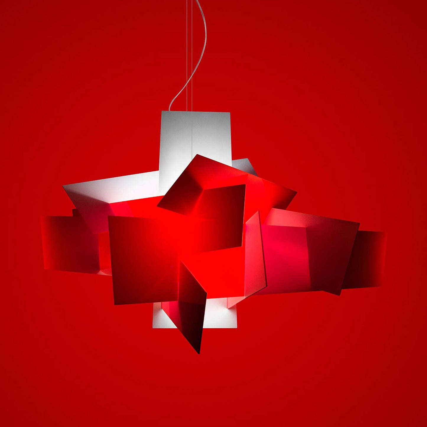 Big Bang XL LED Chandelier in Red/Standard.