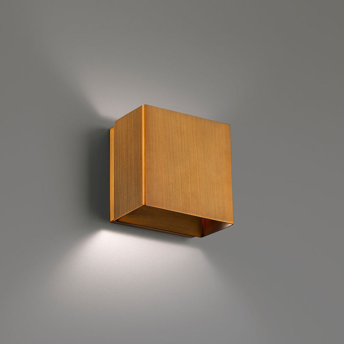 Boxi LED Wall Light in Aged Brass (3000K).