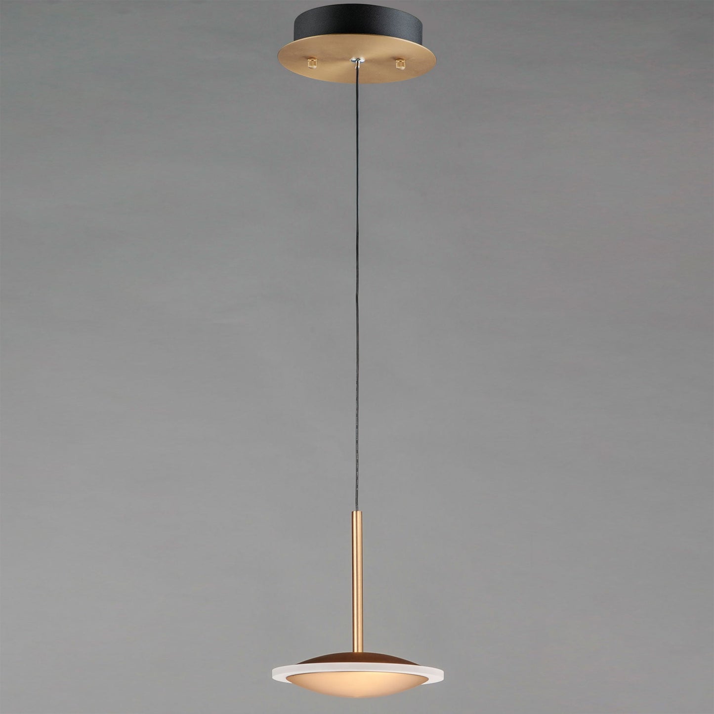 Saucer LED Pendant Light in Detail.