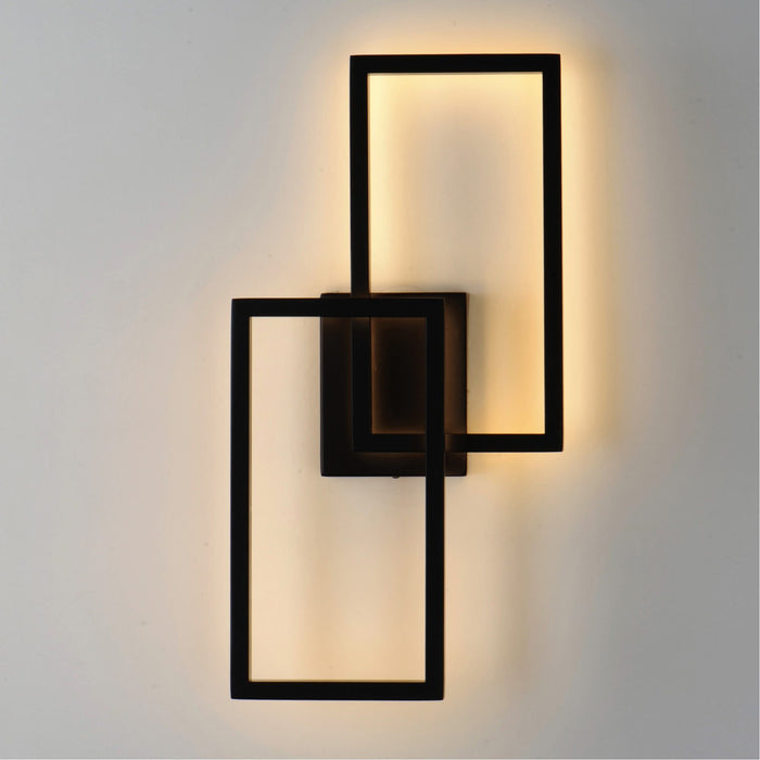 Traverse LED Outdoor Wall Light in Detail.
