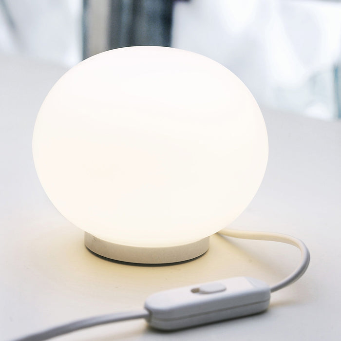 Glo-Ball Basic Table Lamp Illuminated