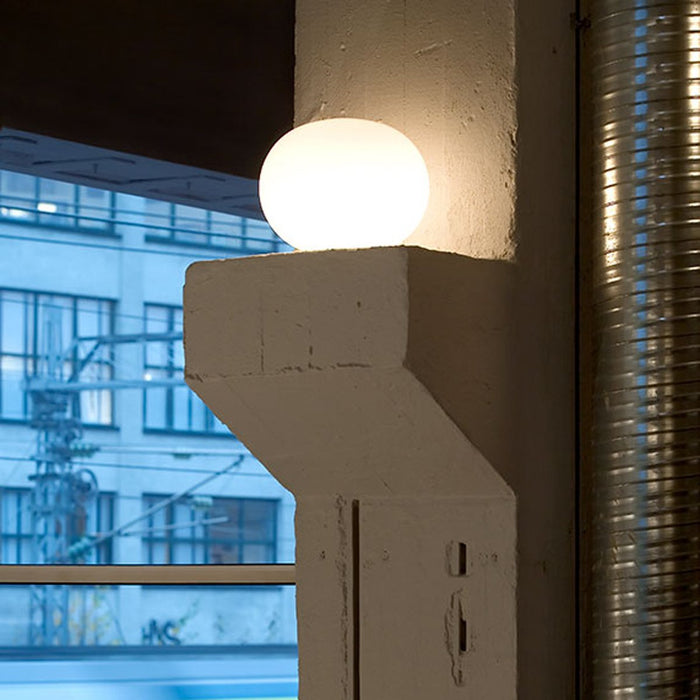 Glo-Ball Basic Table Lamp Illuminated