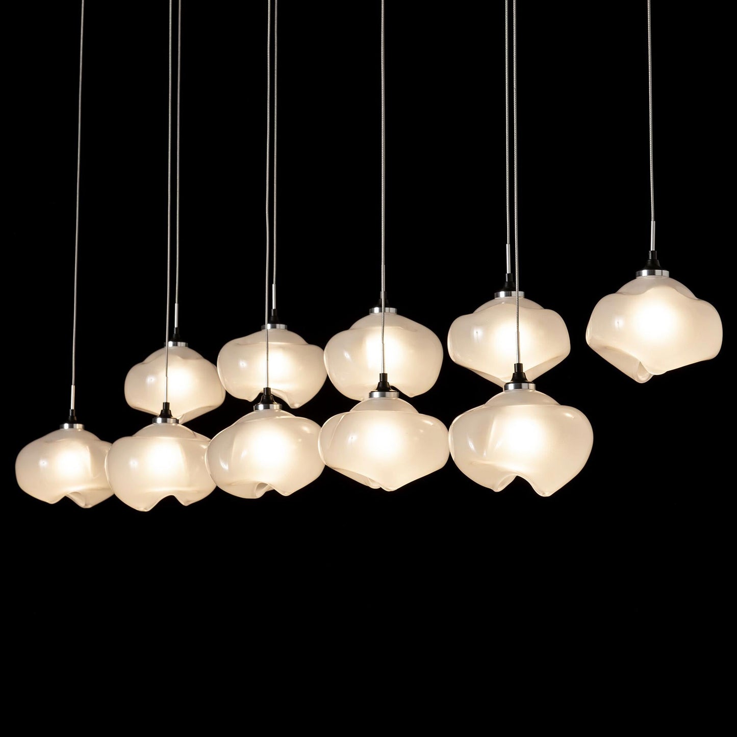 Ume LED Linear Pendant Light in Detail.