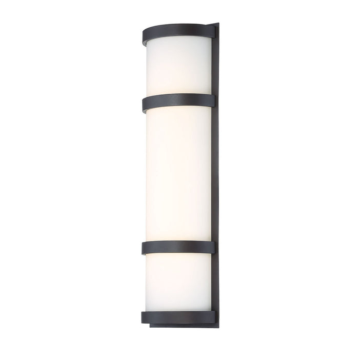 Latitude Indoor/Outdoor LED Wall Light in Black (Large).