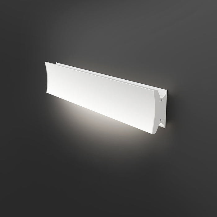Lineacurve LED Ceiling/Wall Light in White (Medium).