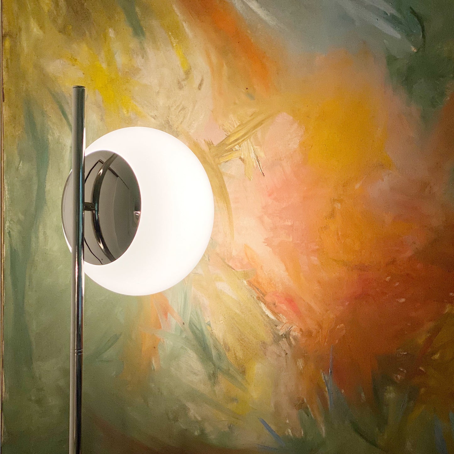 Lune LED Floor Lamp in Detail.