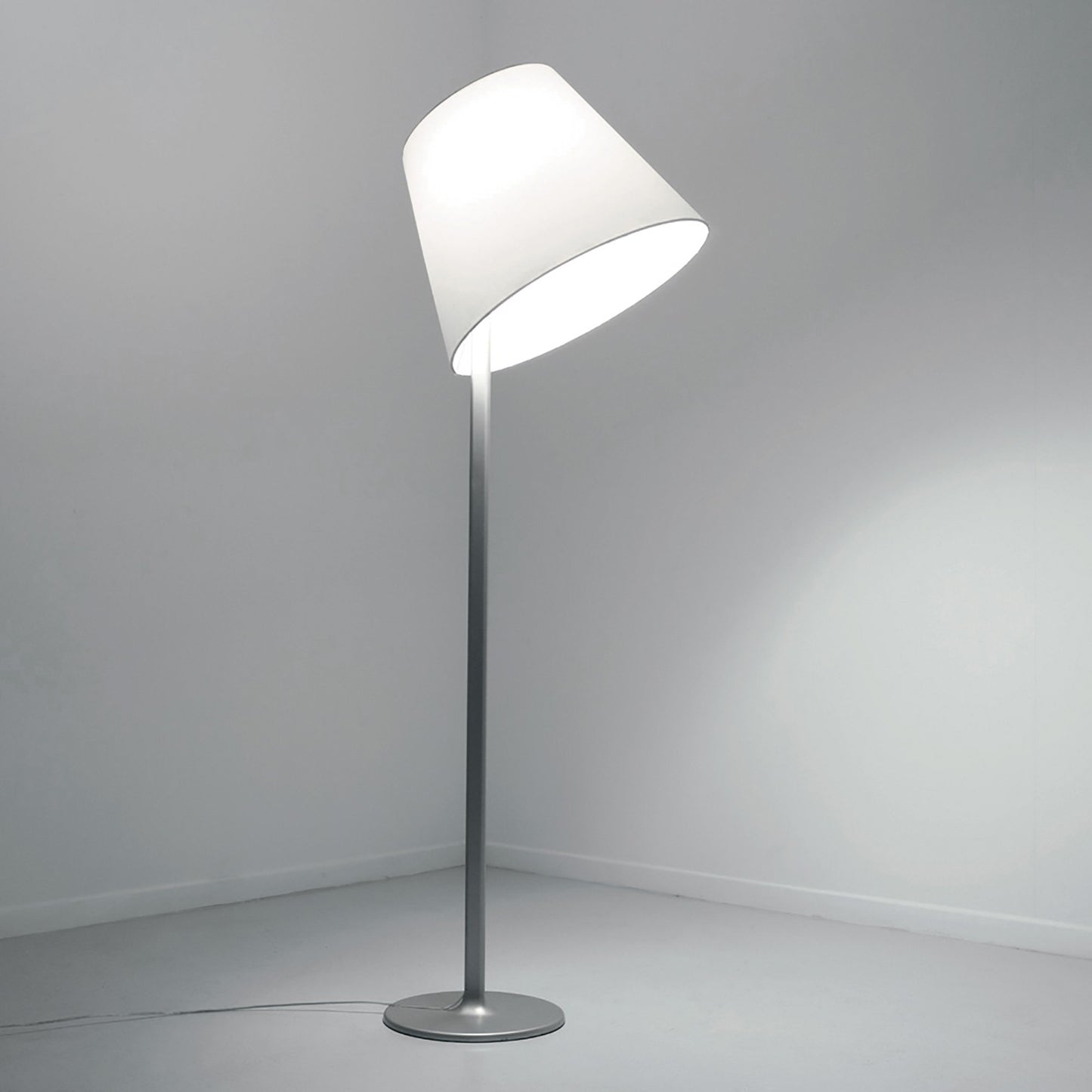 Melampo Mega Floor Lamp in Grey.