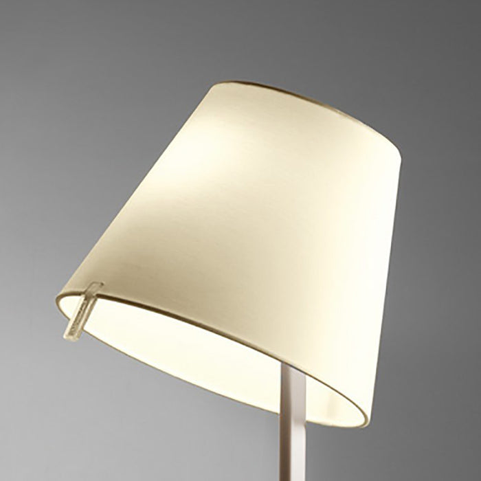 Melampo Mini Table Lamp in Detail.