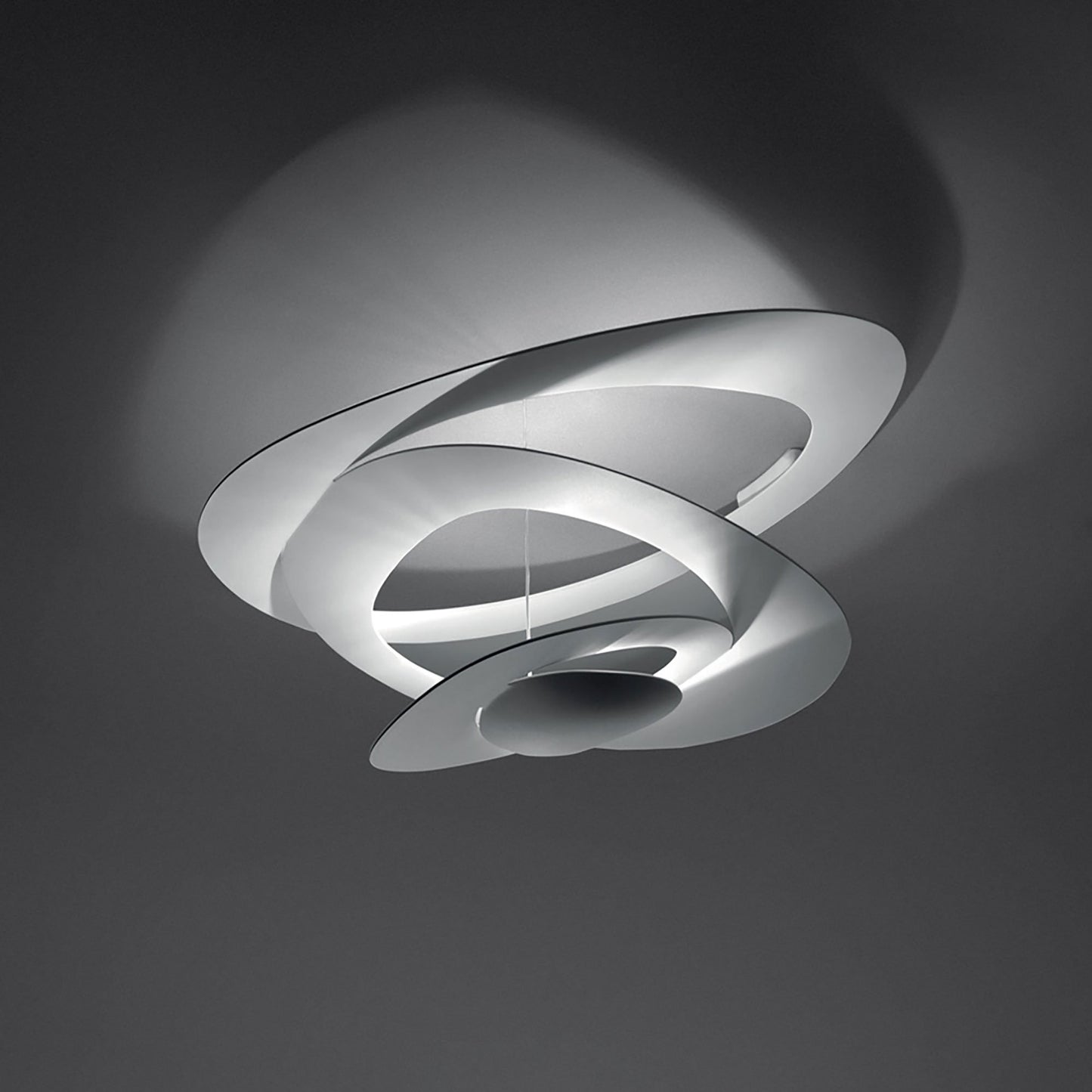 Pirce LED Ceiling Light in Large (2700K).
