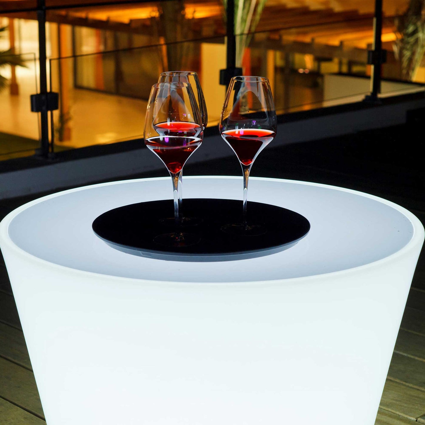 Bass Outdoor LED Lamp in Detail.