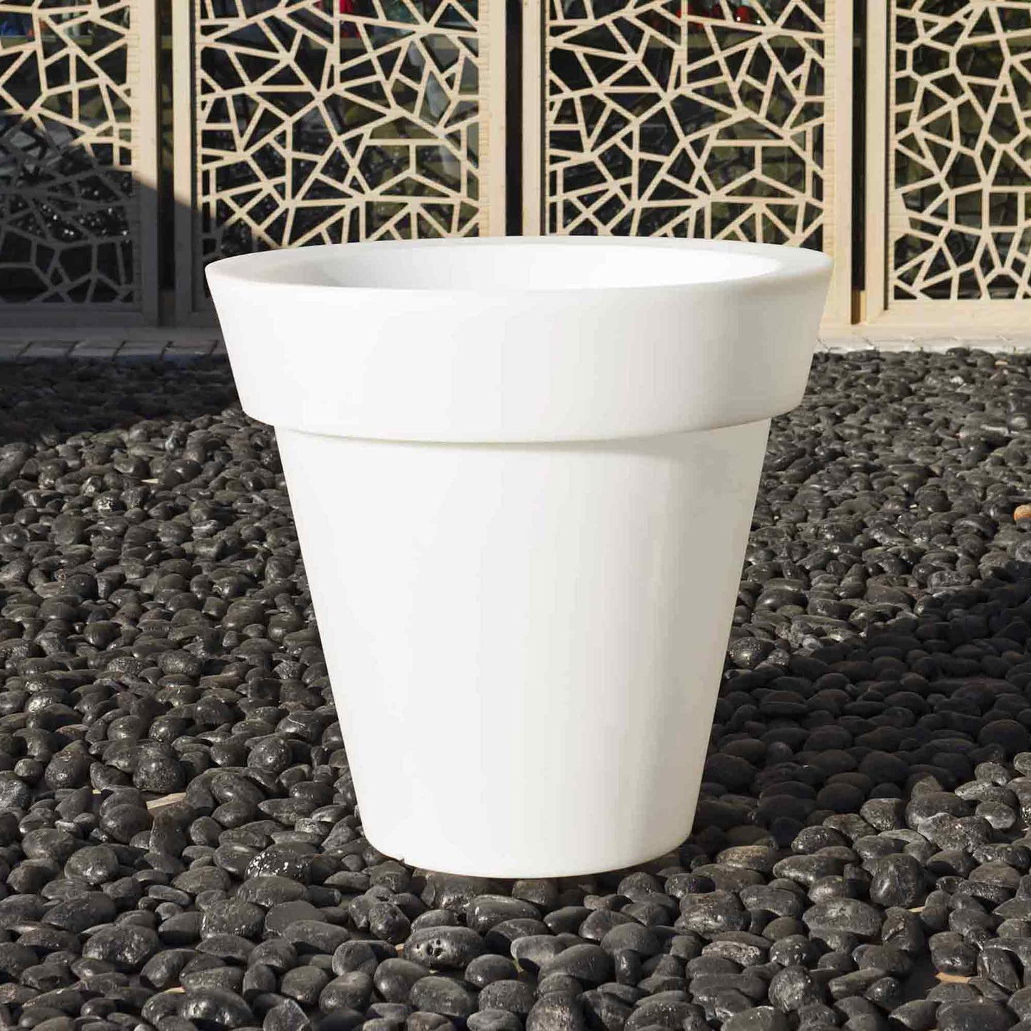 Gota Bluetooth LED Planter in Large.