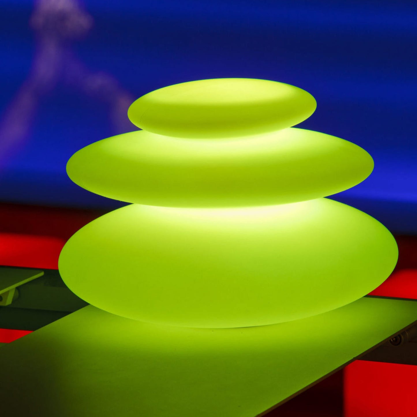 Zen Floating Bluetooth Outdoor LED Lamp in Detail.