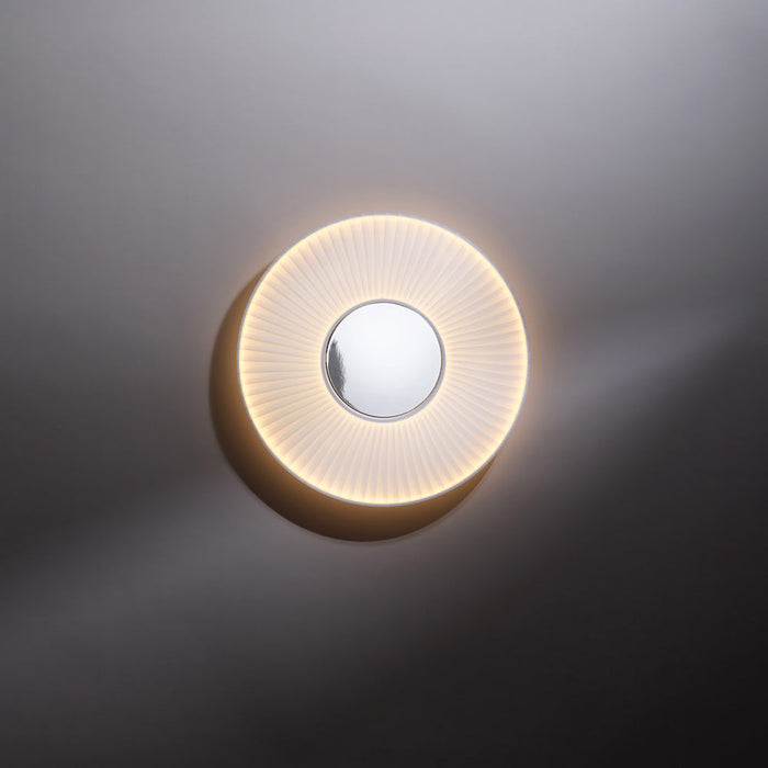 Iris LED Ceiling / Wall Light in Detail.