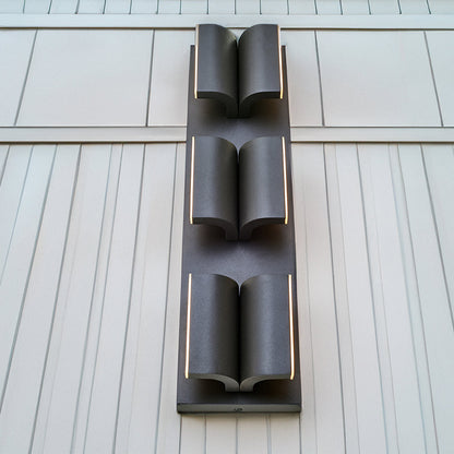 Willow Outdoor LED Wall Light in Detail.