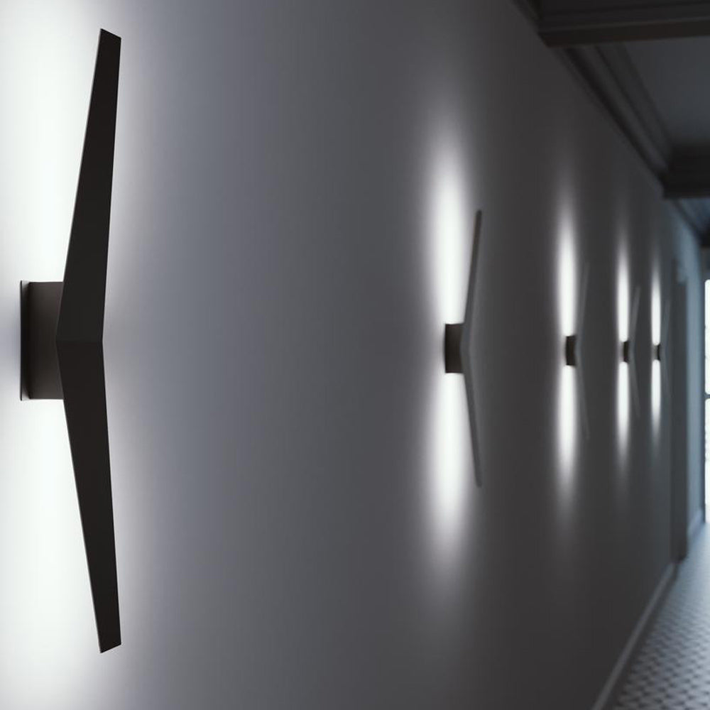 Brink LED Wall Light in Detail.