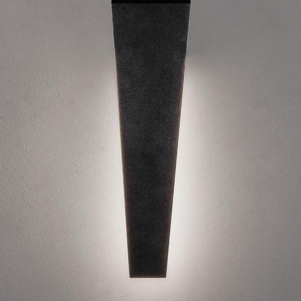 Brink LED Wall Light in Detail.