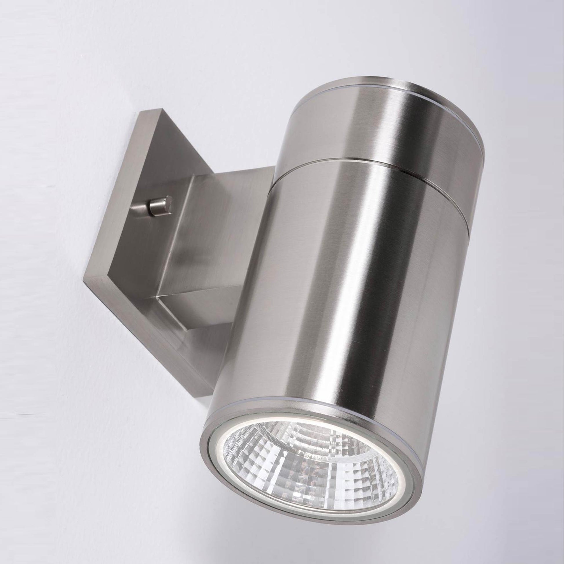 Everly Outdoor LED Wall Light in Detail.