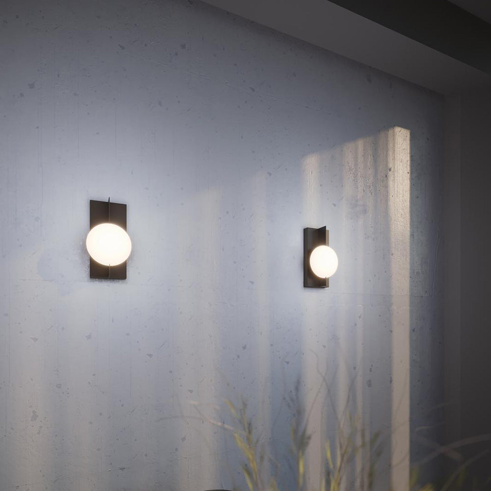 Gates LED Wall Light in Detail.