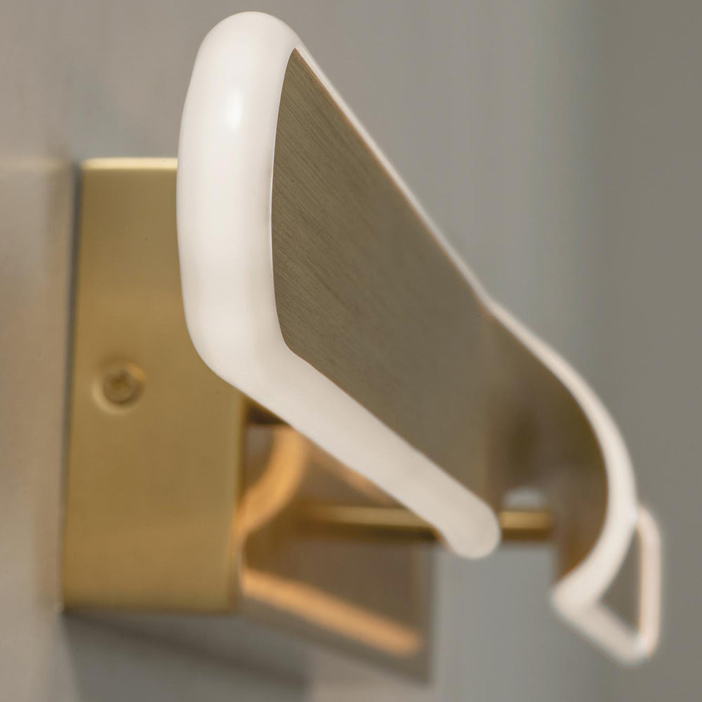 Twist LED Bath Vanity Light in Detail.