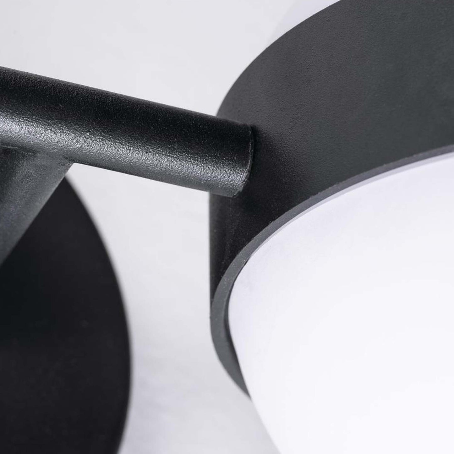 Verona LED Bath Vanity Light in Detail.