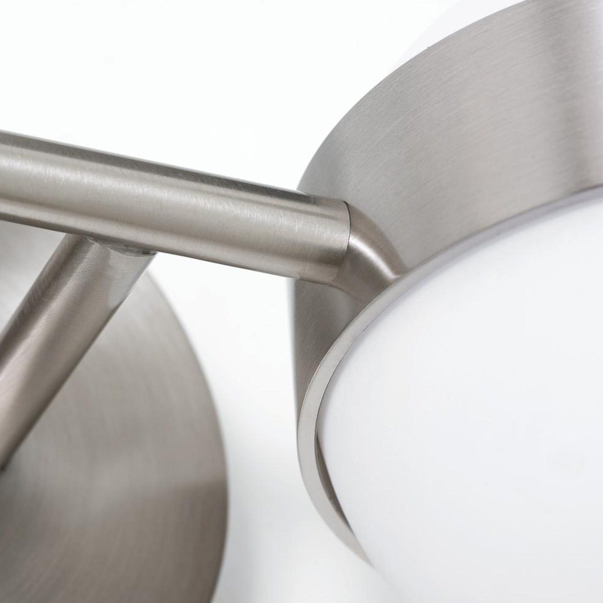 Verona LED Bath Vanity Light in Detail.