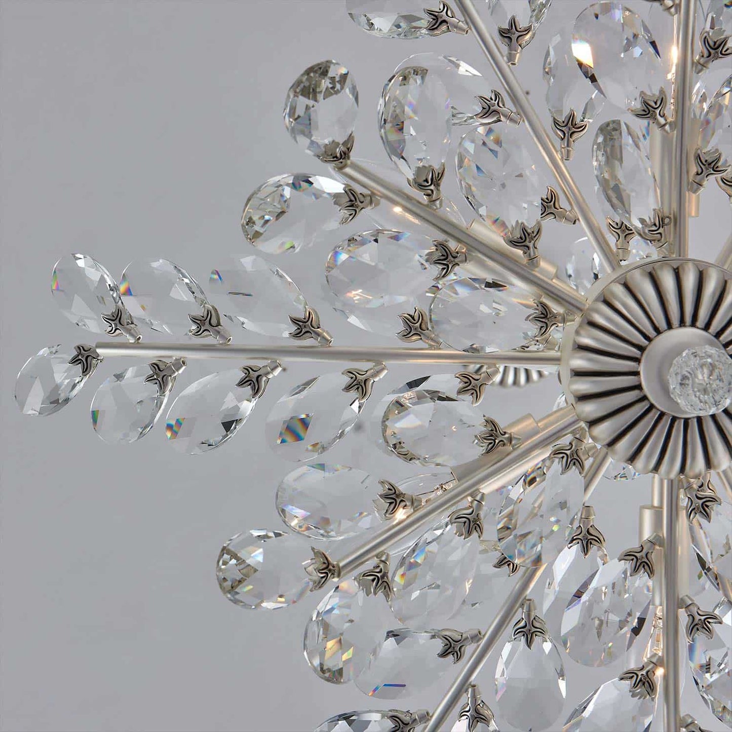 Alloro Chandelier in Detail.
