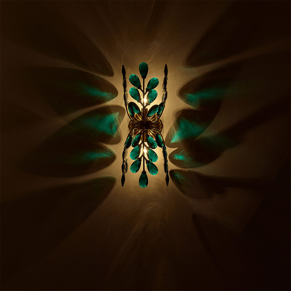 Alloro Wall Light in Detail.