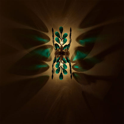 Alloro Wall Light in Detail.