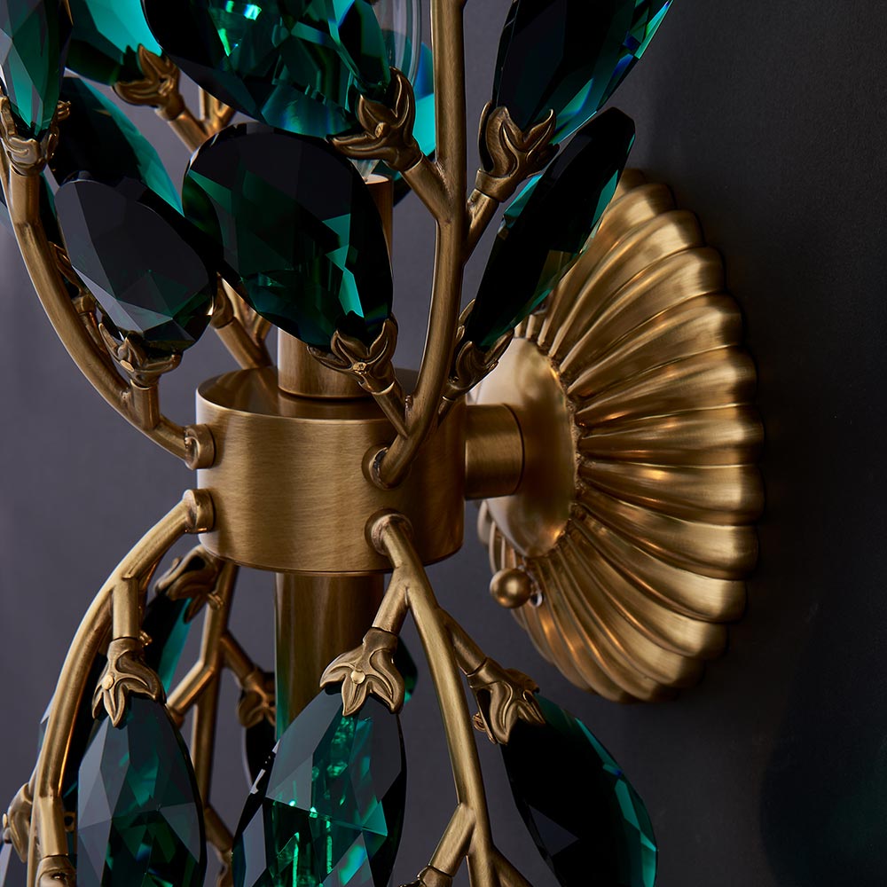 Alloro Wall Light in Detail.