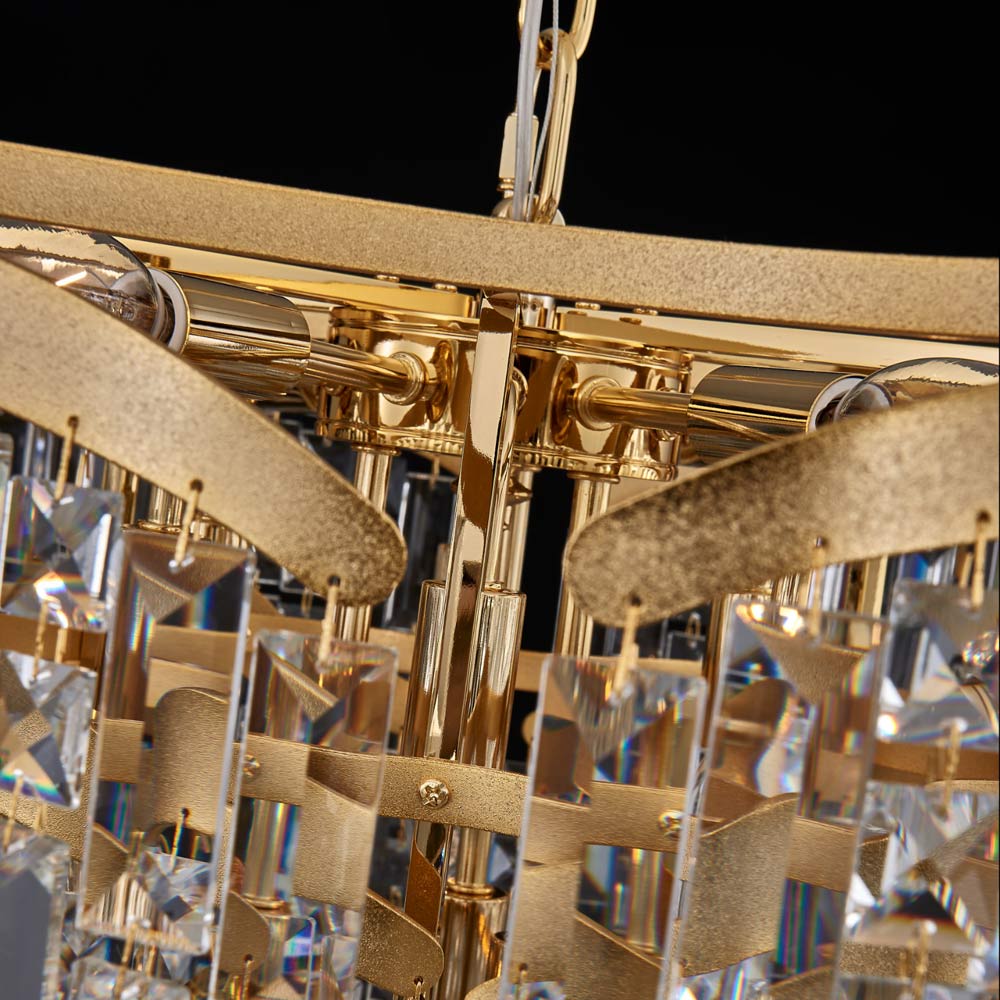 Cadere Chandelier in Detail.