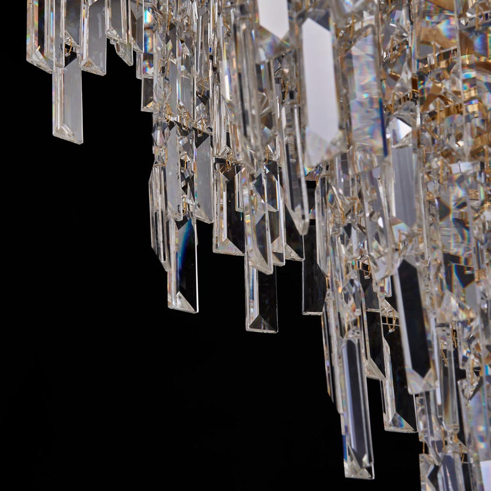 Cadere Chandelier in Detail.