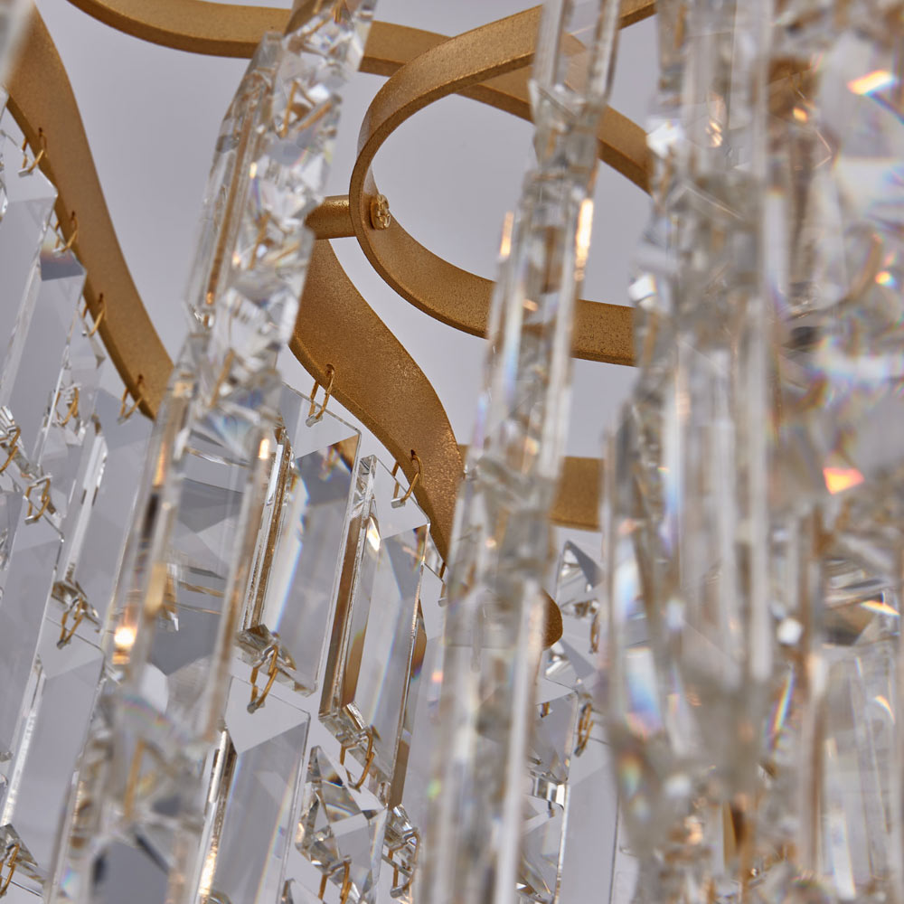 Cadere Chandelier in Detail.