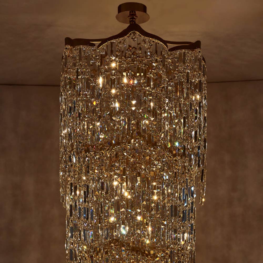 Cadere Foyer Chandelier in Detail.