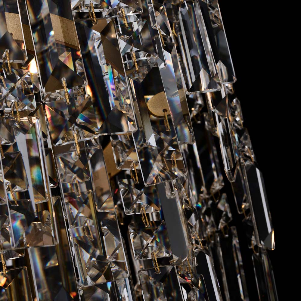 Cadere Foyer Chandelier in Detail.