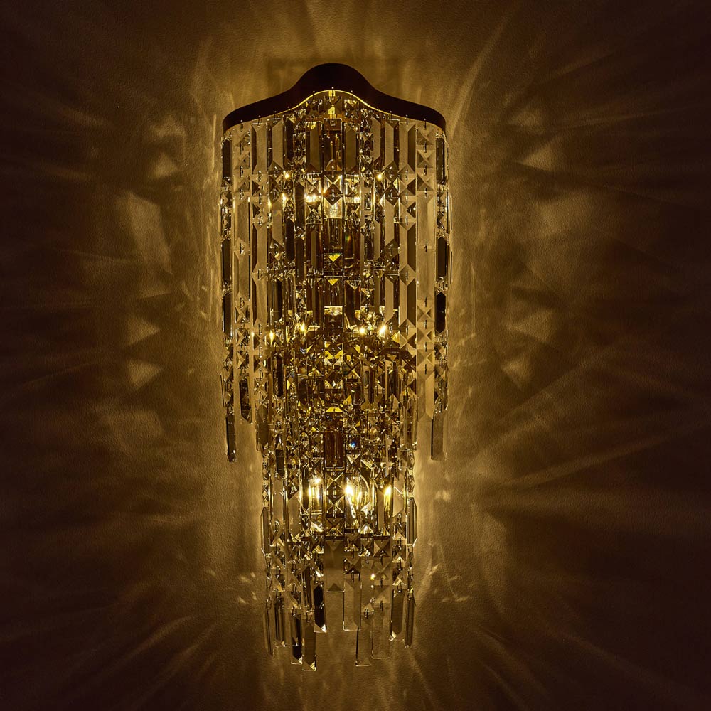 Cadere Wall Light in Detail.