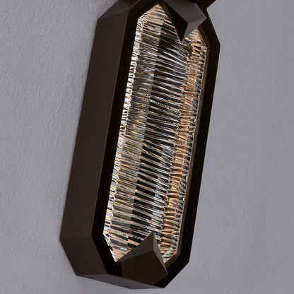 Carato Outdoor LED Wall Light in Detail.