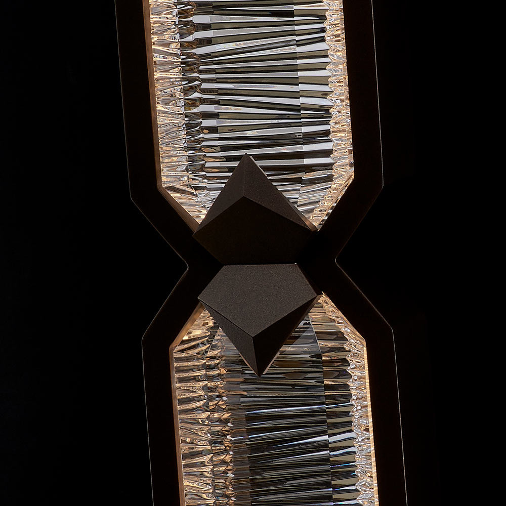 Carato Outdoor LED Wall Light in Detail.