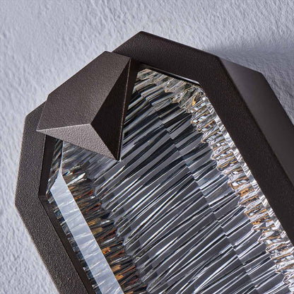 Carato Outdoor Single LED Wall Light in Detail.
