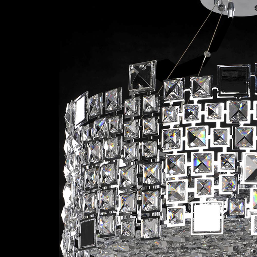 Dolo Chandelier in Detail.