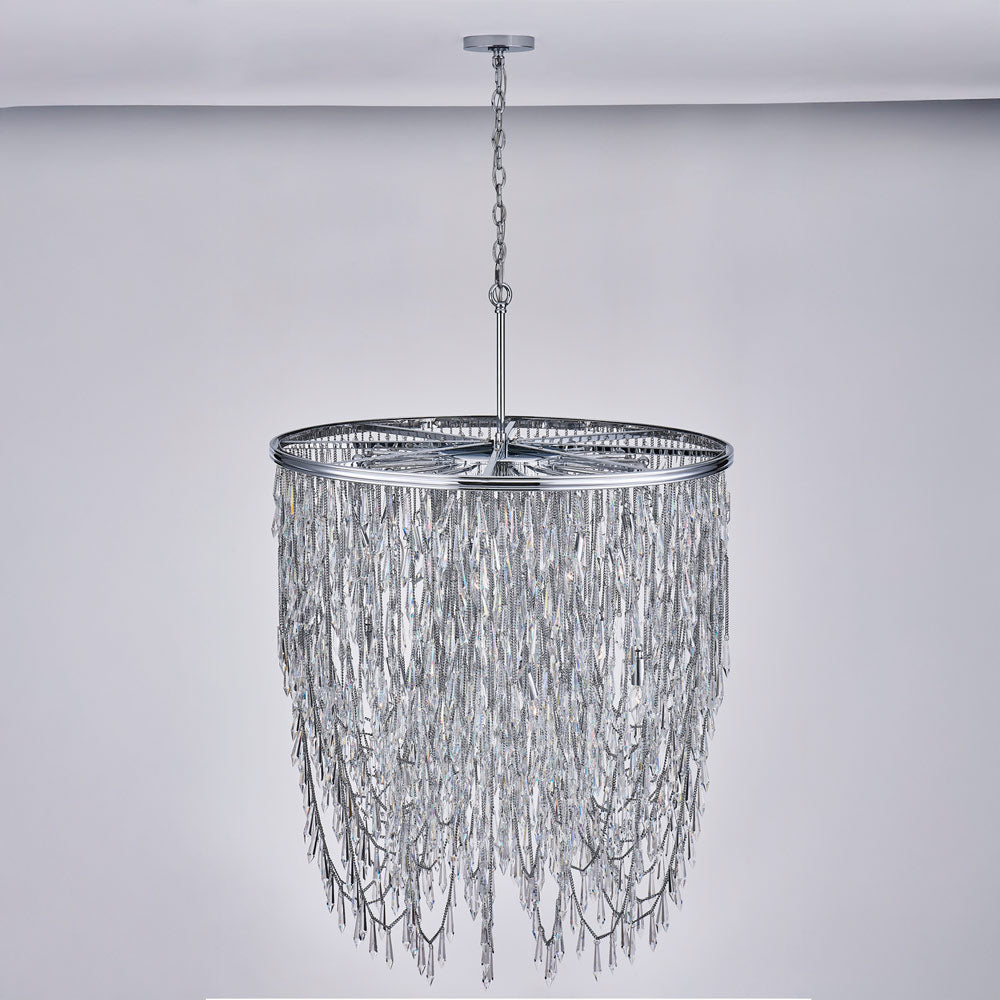 Frangia Chandelier in Detail.