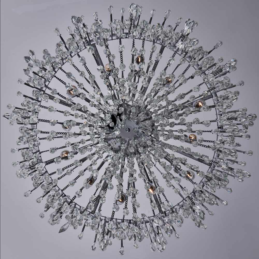Frangia Chandelier in Detail.